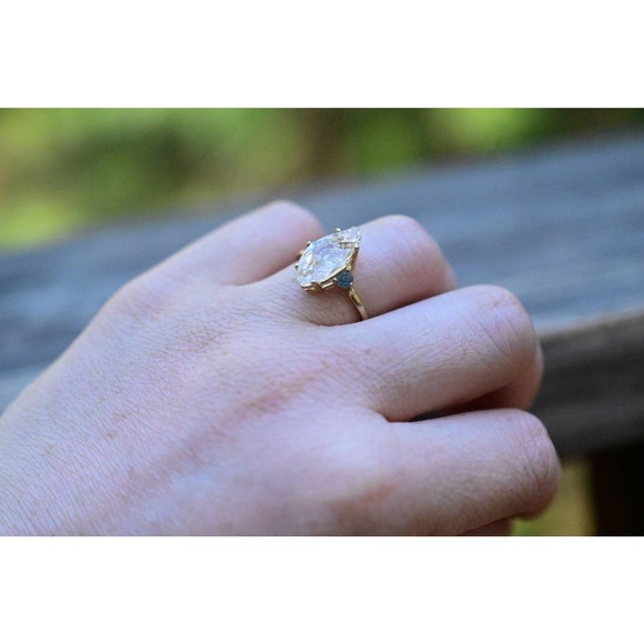 10k Solid Gold Raw Diamond Ring Engagement Ring Wedding Ring size 9 - Picture 7 of 9